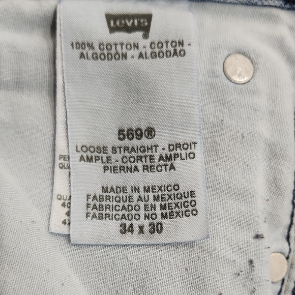 Relaxed Blue Jeans with Classic Stitching - Picture 4 of 5